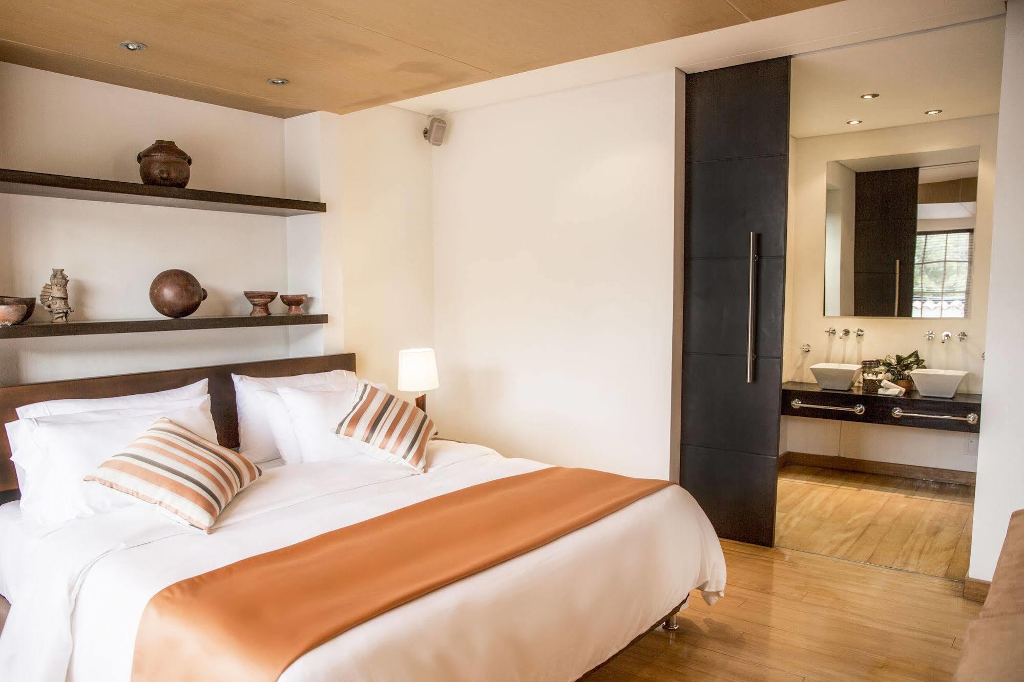 Hotel Colina De San Antonio Кали Экстерьер фото